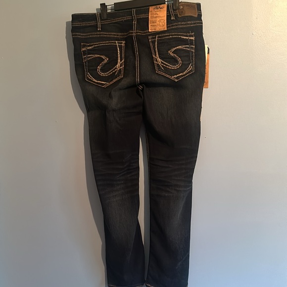 Silver Jeans Co, Aiko mid rise/slim boot. 16/31. - Picture 2 of 2